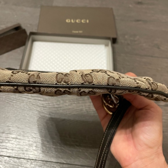 Authentic Gucci Pochette - Picture 5 of 11